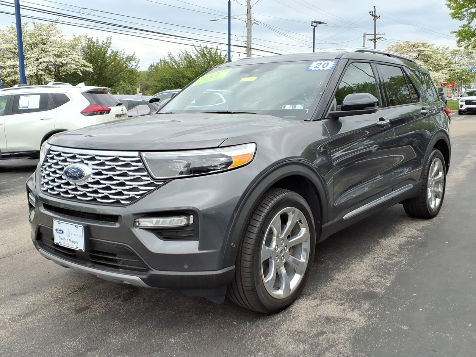 Certified 2020 Ford Explorer Platinum w/ Premium Technology Package AWD/4WD image 8