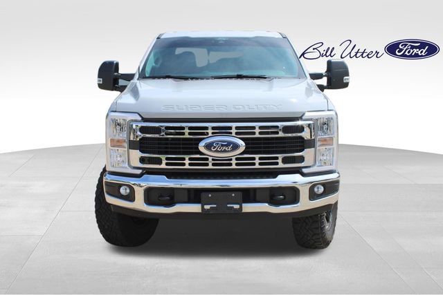 Certified 2025 Ford F250 XLT w/ Tremor Off-Road Package AWD/4WD image 2