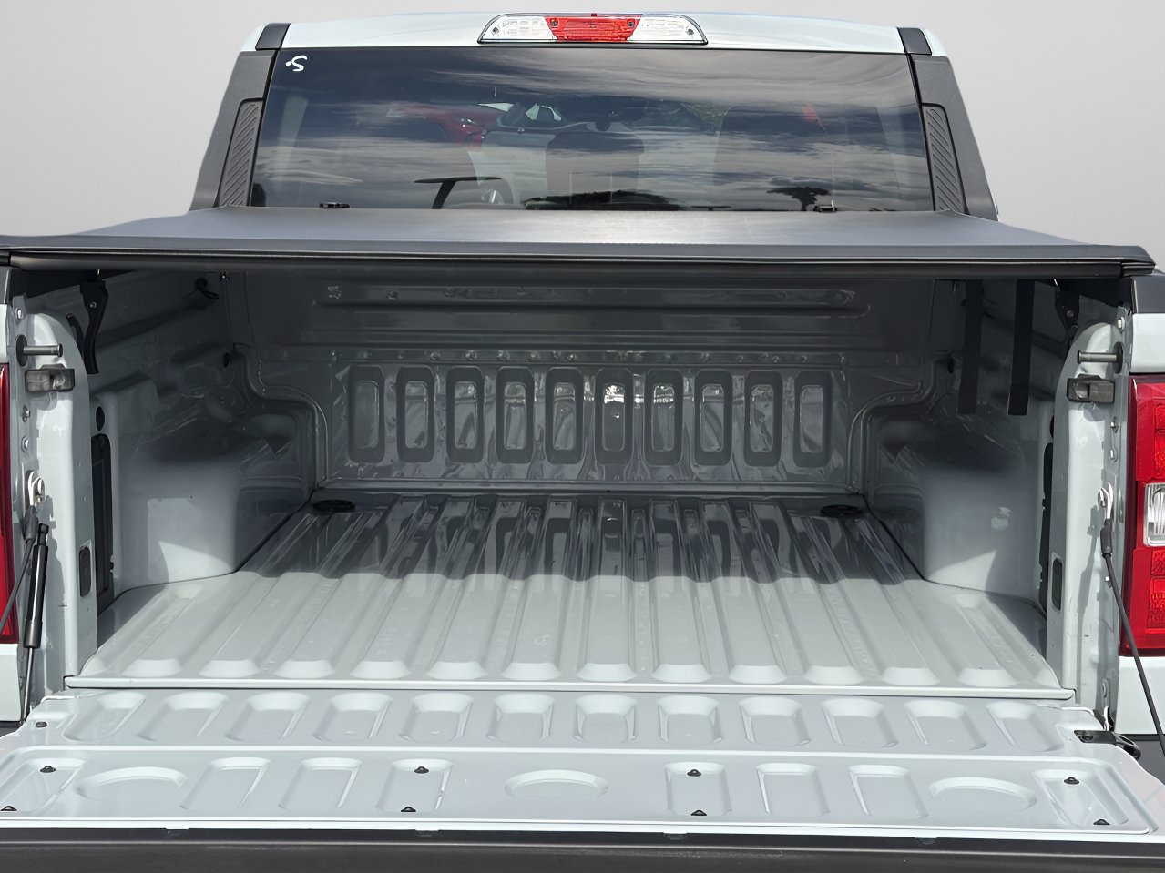 Certified 2024 Ford Maverick XLT FWD image 8