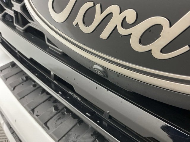 Certified 2025 Ford F350 Lariat w/ Black Appearance Package image 11