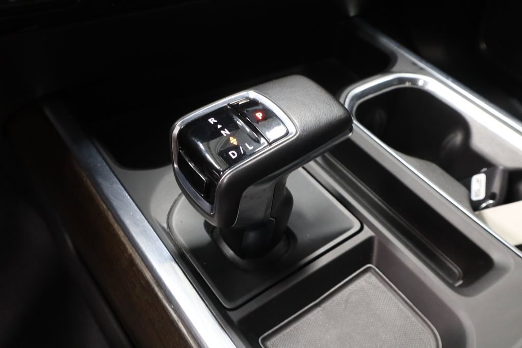 Used 2022 Chevrolet Silverado 1500 High Country w/ High Country Premium Package AWD/4WD image 34