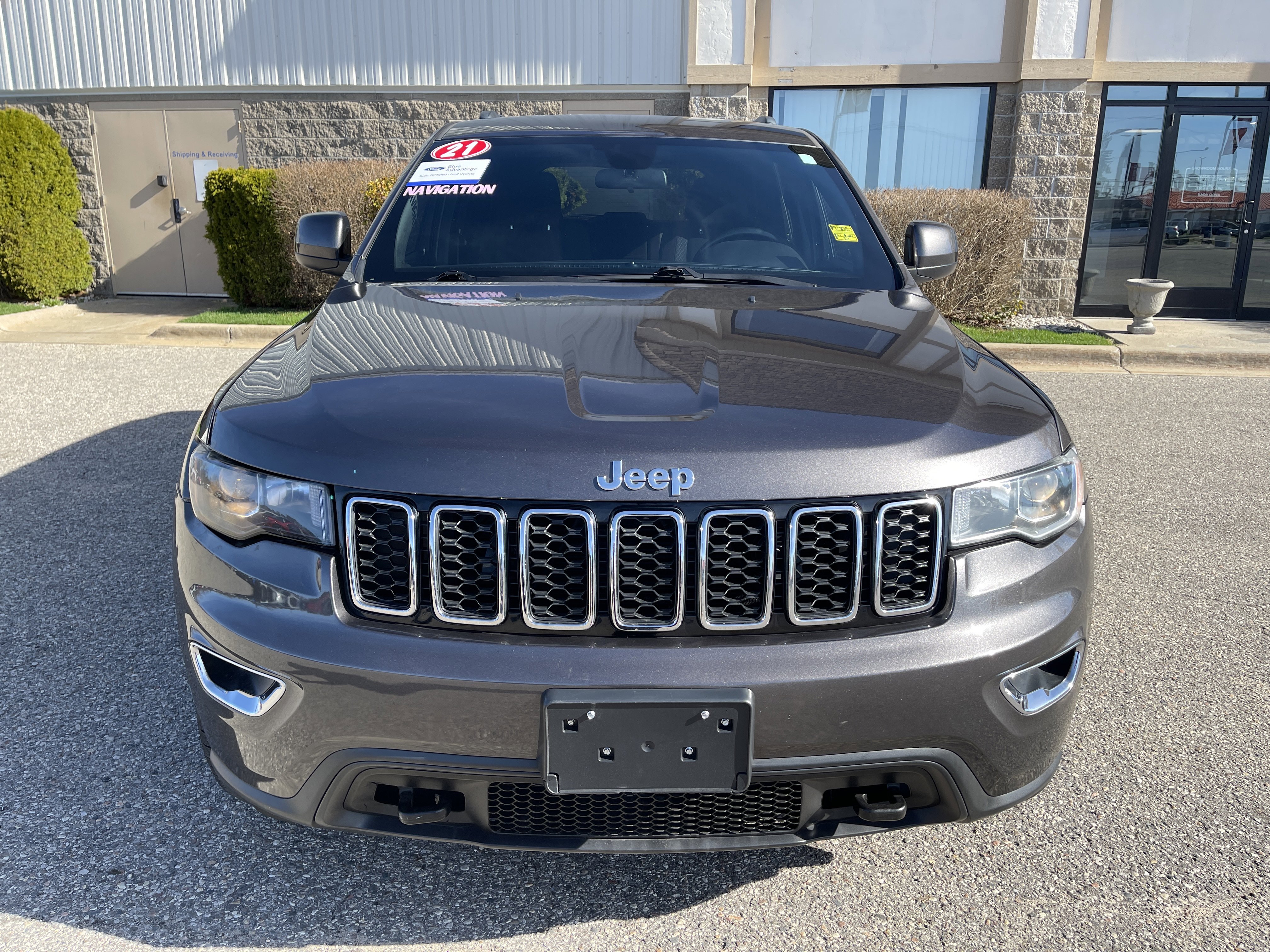 Used 2021 Jeep Grand Cherokee Laredo w/ Trailer Tow Group IV AWD/4WD image 9