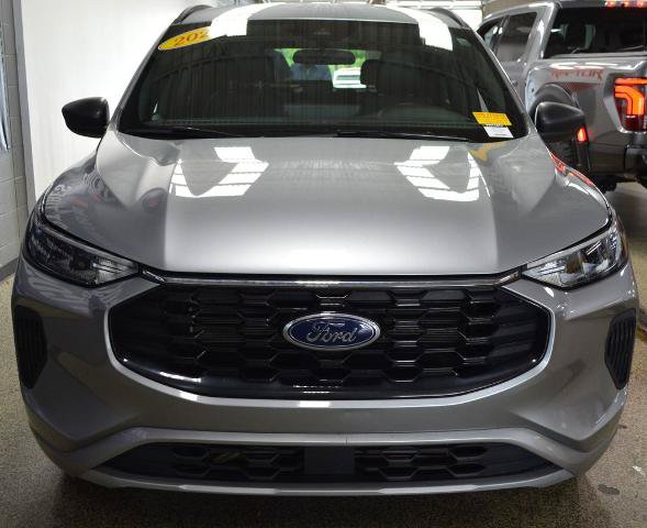 Certified 2024 Ford Escape ST-Line w/ Tech Pack #1 AWD/4WD image 6
