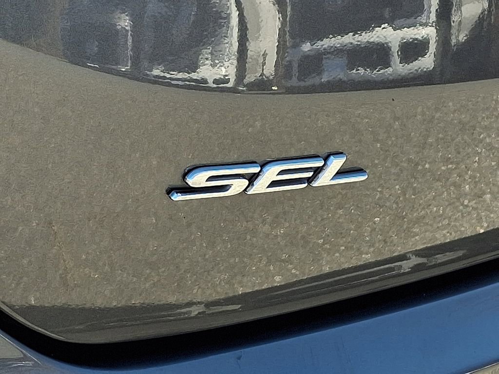 Certified 2024 Ford Edge SEL image 31