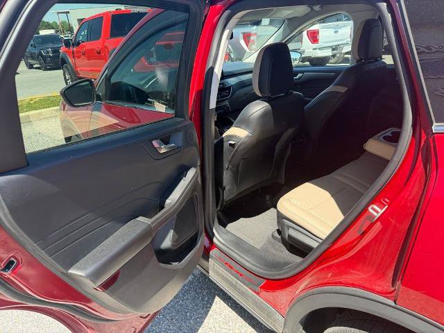 Certified 2021 Ford Escape Titanium w/ Class II Trailer Tow Package AWD/4WD image 10