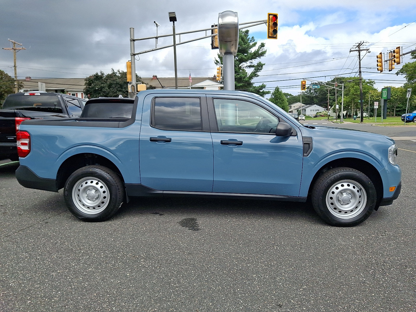 Certified 2023 Ford Maverick XL FWD image 12