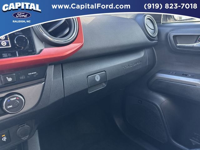 Used 2019 Toyota Tacoma TRD Sport image 27