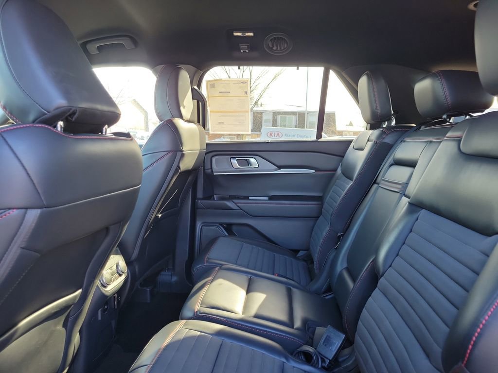 Certified 2025 Ford Explorer ST-Line w/ Premium Package image 13