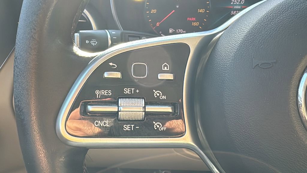 Used 2021 Mercedes-Benz GLC 300 image 12