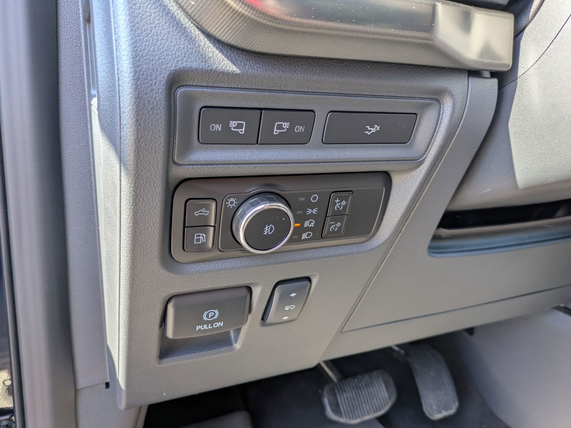 Certified 2024 Ford F150 Lariat w/ Equipment Group 502A High AWD/4WD image 18