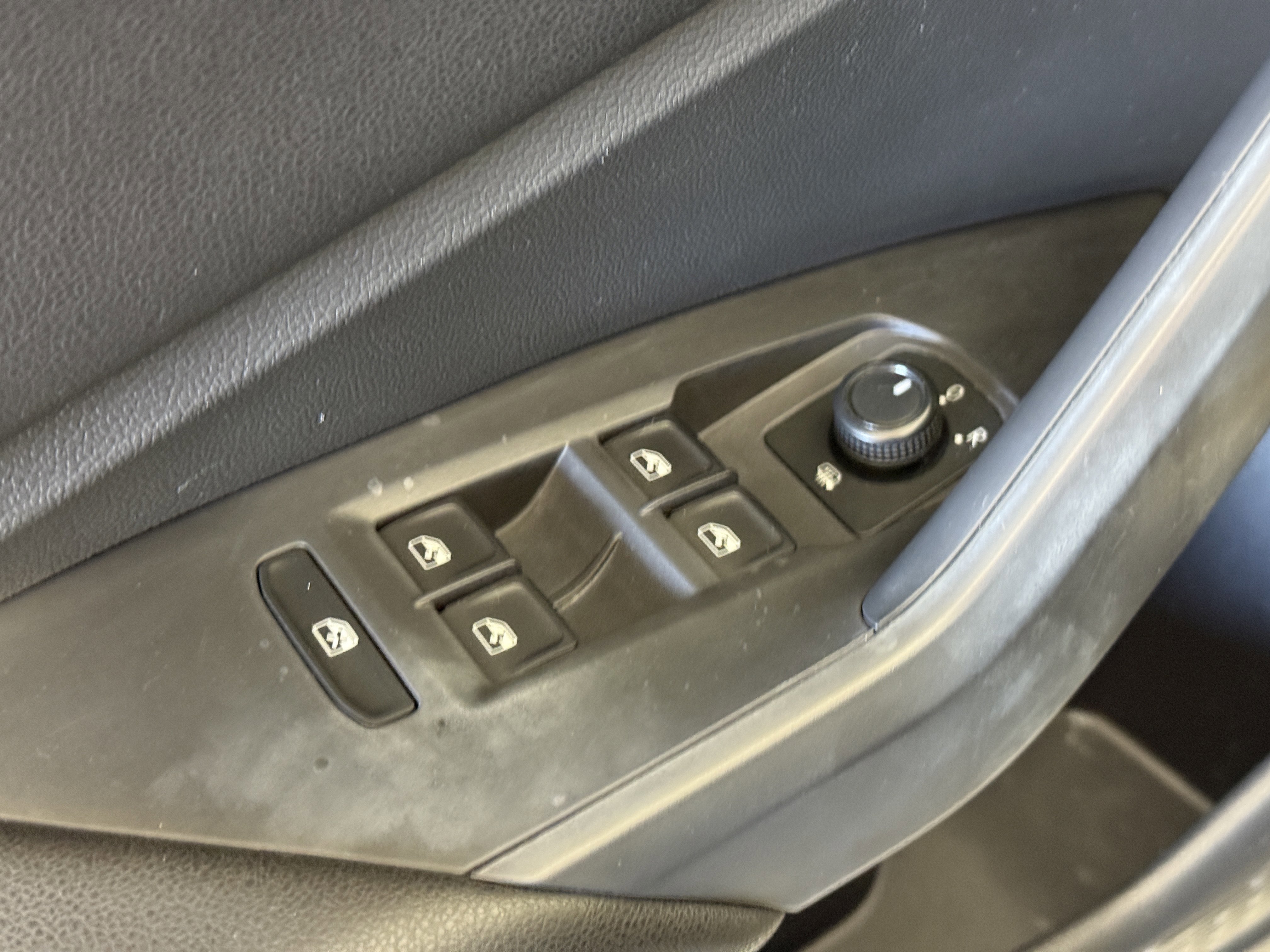 Used 2019 Volkswagen Jetta SE image 16