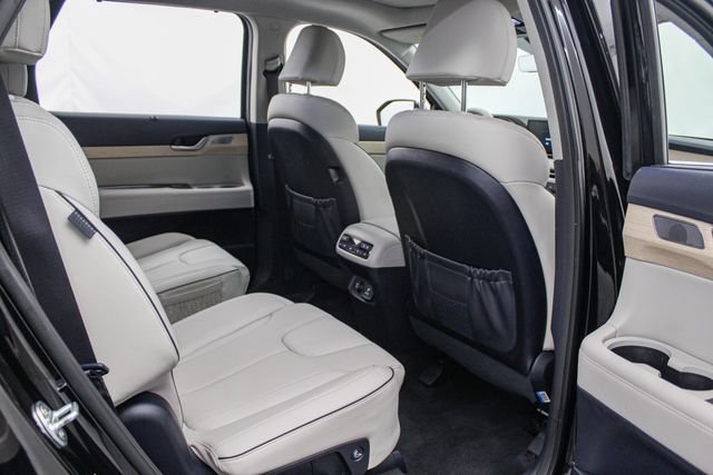 Used 2024 Hyundai Palisade Limited AWD/4WD image 15