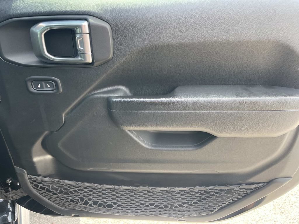 Used 2022 Jeep Gladiator Sport AWD/4WD image 26
