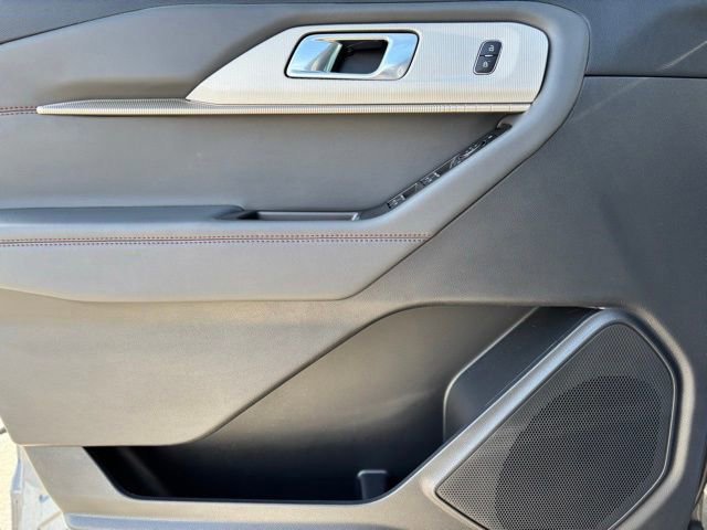 Certified 2025 Ford Explorer Active image 13