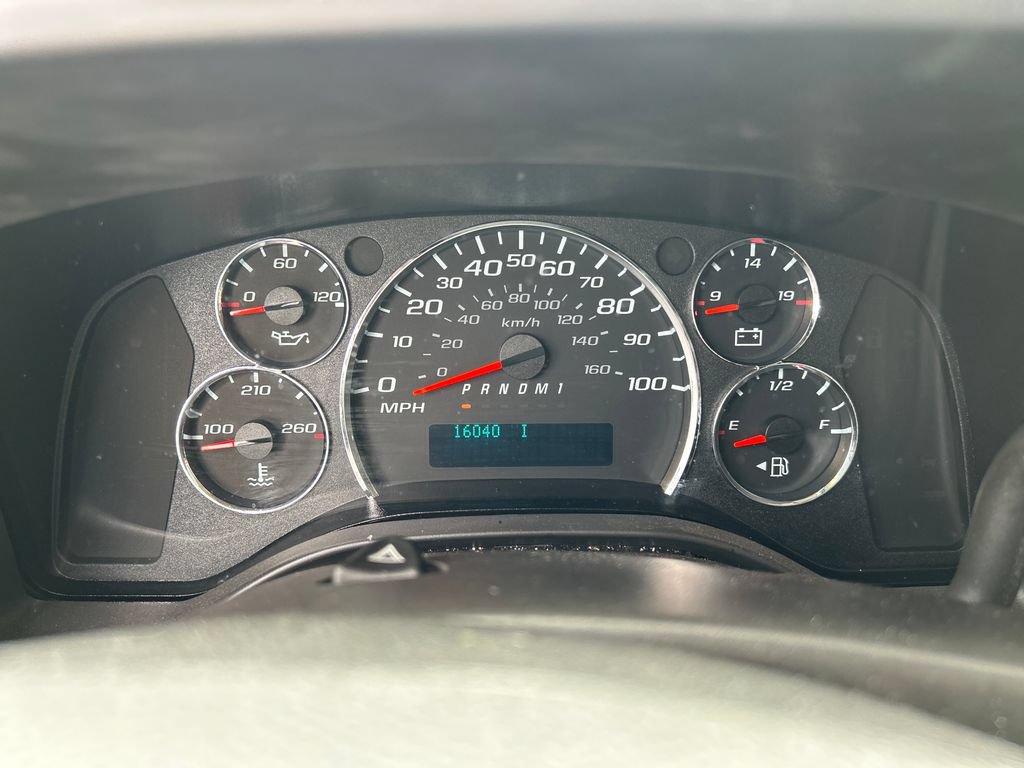 Used 2025 GMC Savana 2500 w/ Driver Convenience Package RWD image 17