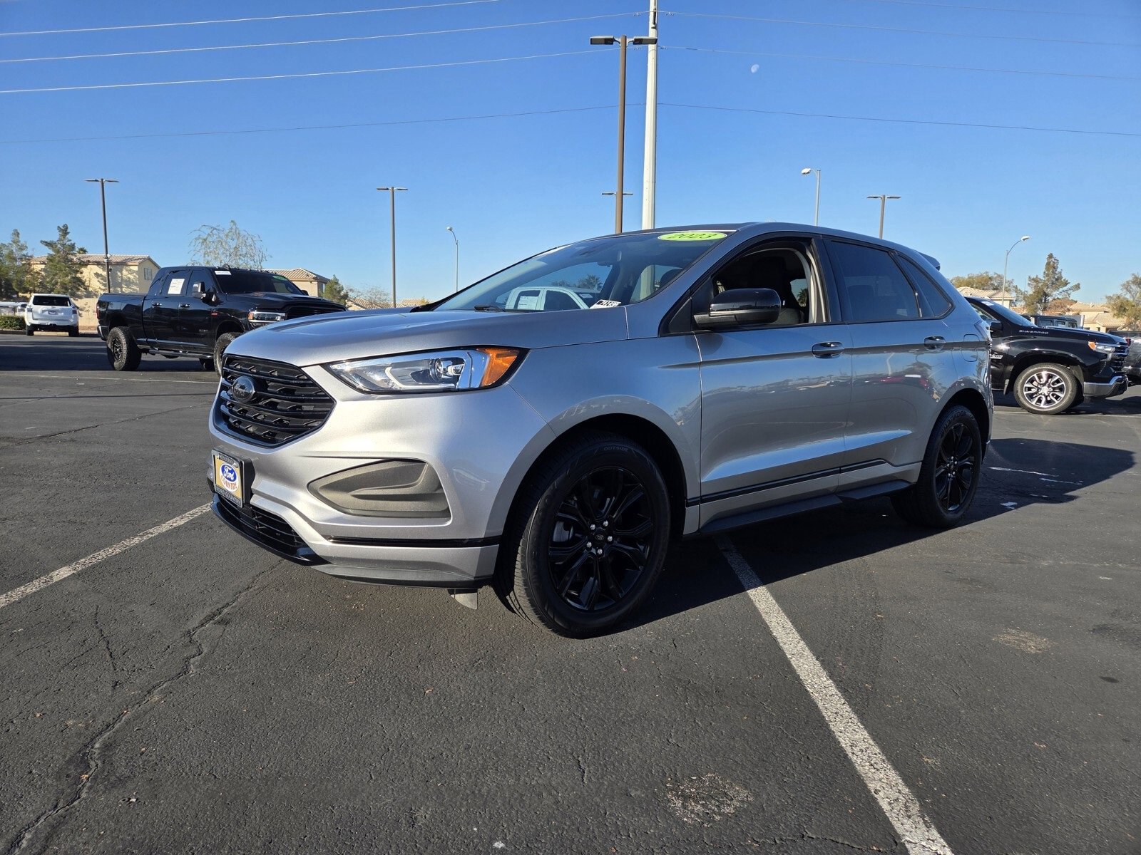 Certified 2023 Ford Edge SE w/ Black Appearance Package image 2
