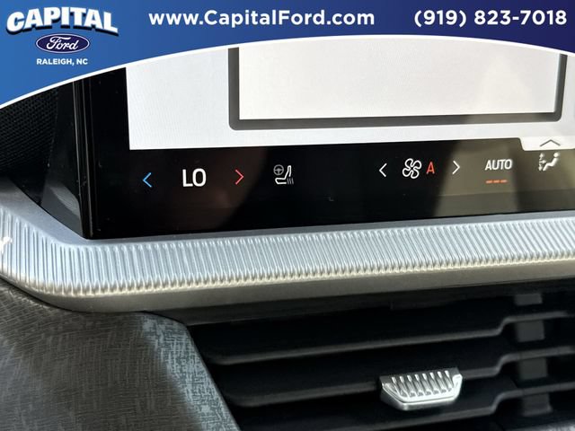 Certified 2025 Ford Explorer Platinum w/ LUX Leather Package AWD/4WD image 30