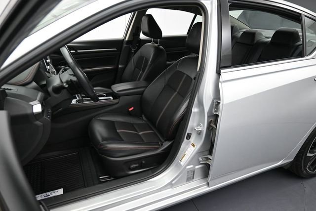 Used 2024 Nissan Altima 2.5 SR FWD image 11