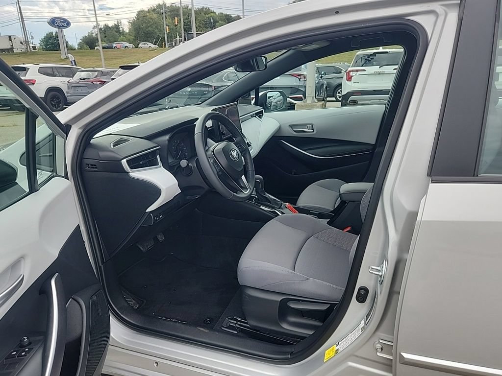 Used 2024 Toyota Corolla SE FWD image 9