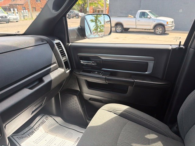 Used 2023 RAM 1500 Warlock AWD/4WD image 43