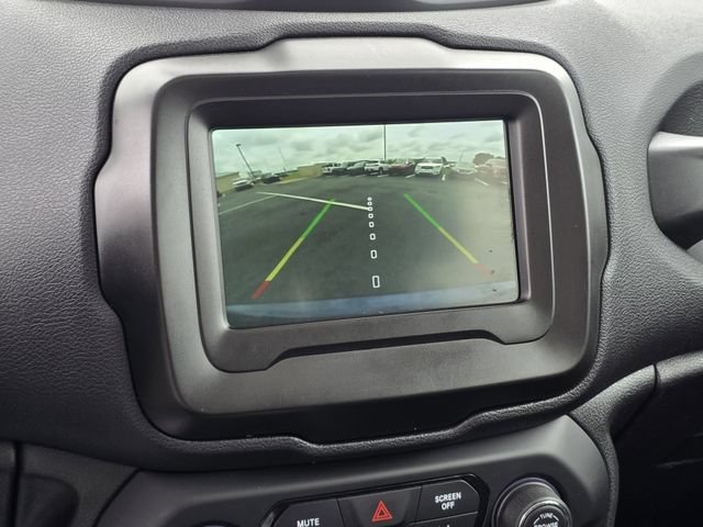 Used 2021 Jeep Renegade Latitude FWD image 11