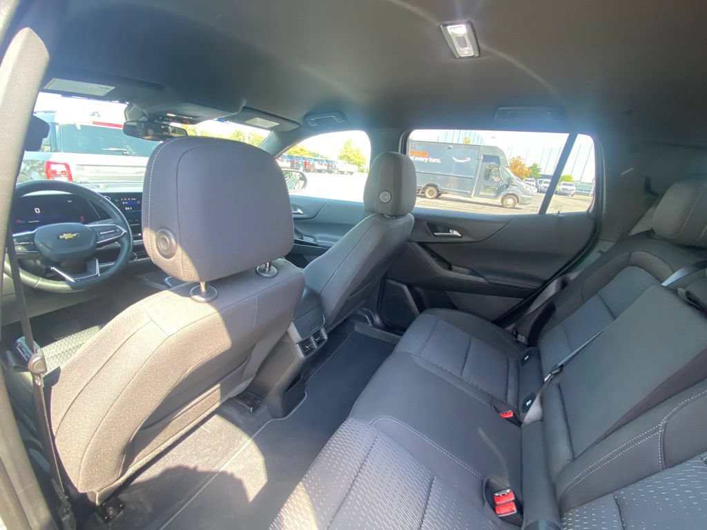 Used 2025 Chevrolet Equinox LT FWD image 23