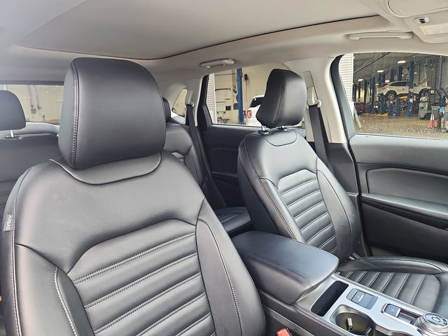 Certified 2022 Ford Edge SEL w/ Convenience Package AWD/4WD image 32