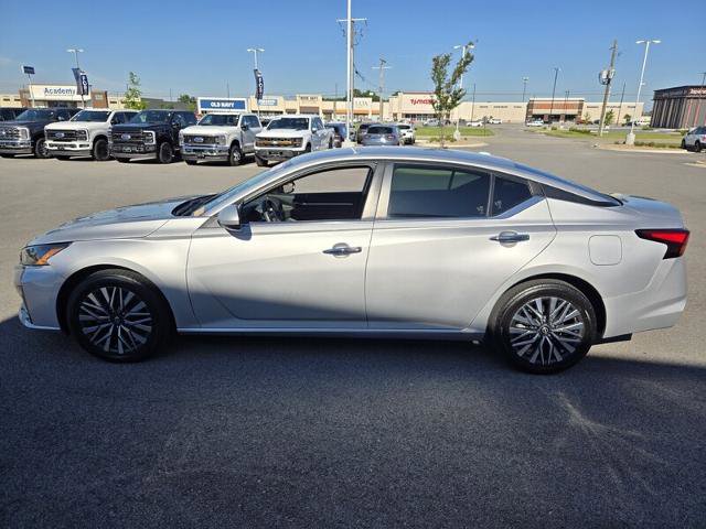 Used 2023 Nissan Altima 2.5 SV AWD/4WD image 8