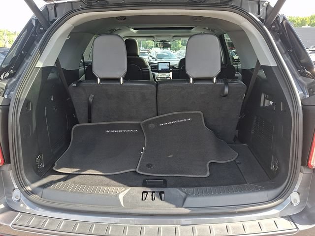 Certified 2022 Ford Explorer XLT w/ Equipment Group 202A AWD/4WD image 28