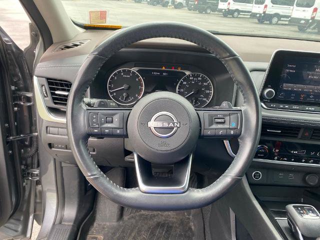 Used 2023 Nissan Rogue SV w/ SV Premium B Package FWD image 18