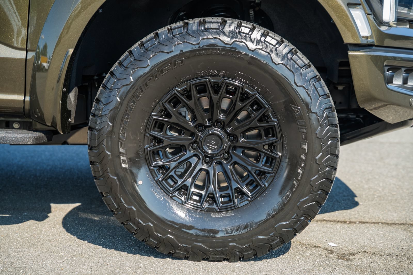 Certified 2024 Ford F150 Raptor AWD/4WD image 23