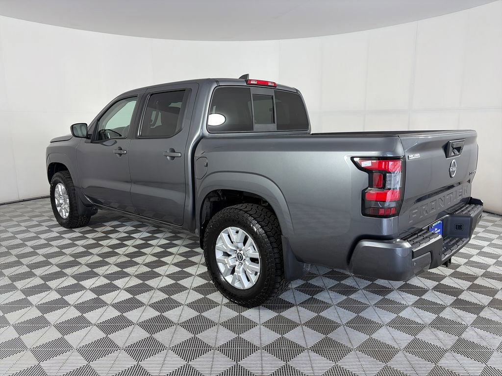 Used 2022 Nissan Frontier SV AWD/4WD image 3