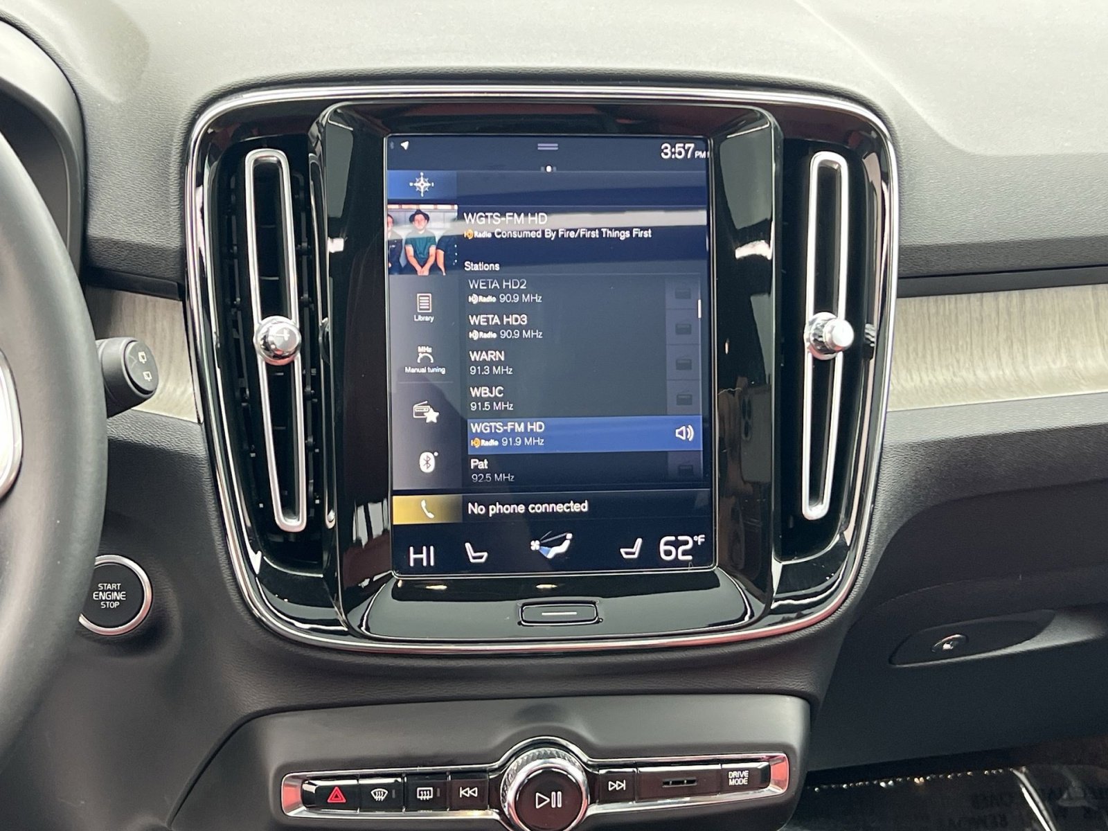 Used 2019 Volvo XC40 T5 Inscription image 18