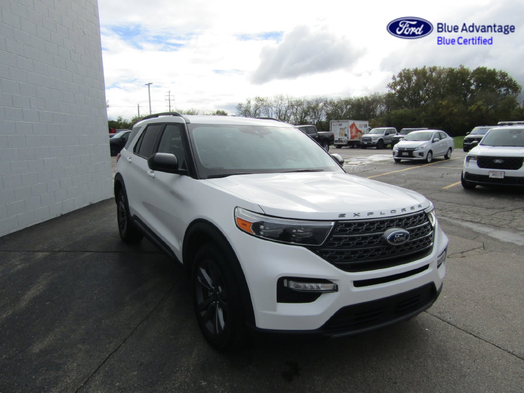 Certified 2023 Ford Explorer XLT w/ Equipment Group 202A AWD/4WD image 11