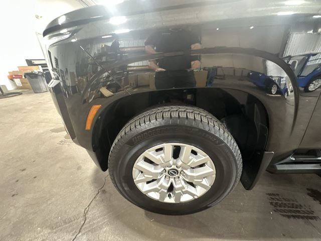 Used 2023 Nissan Frontier SV w/ Technology Package AWD/4WD image 23