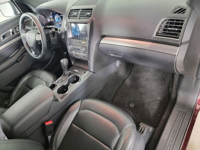 Certified 2019 Ford Explorer XLT w/ Equipment Group 202A FWD image 20