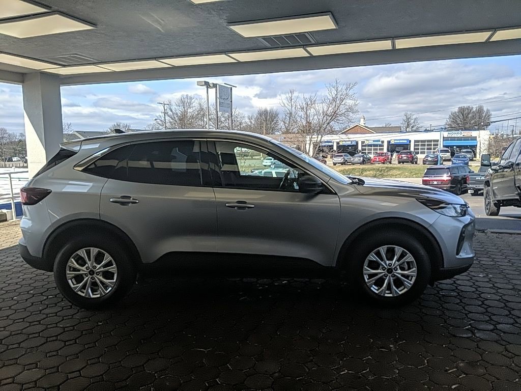 Certified 2024 Ford Escape Active AWD/4WD image 5