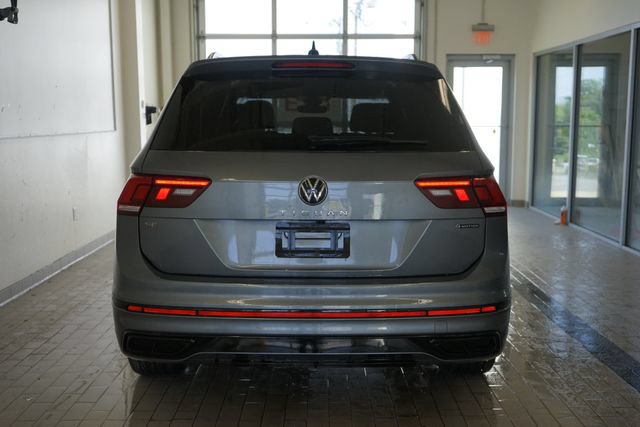 Used 2024 Volkswagen Tiguan SE R-Line AWD/4WD image 12