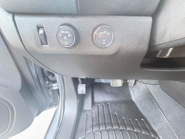 Used 2021 Chevrolet Colorado Z71 w/ Safety Package AWD/4WD image 21