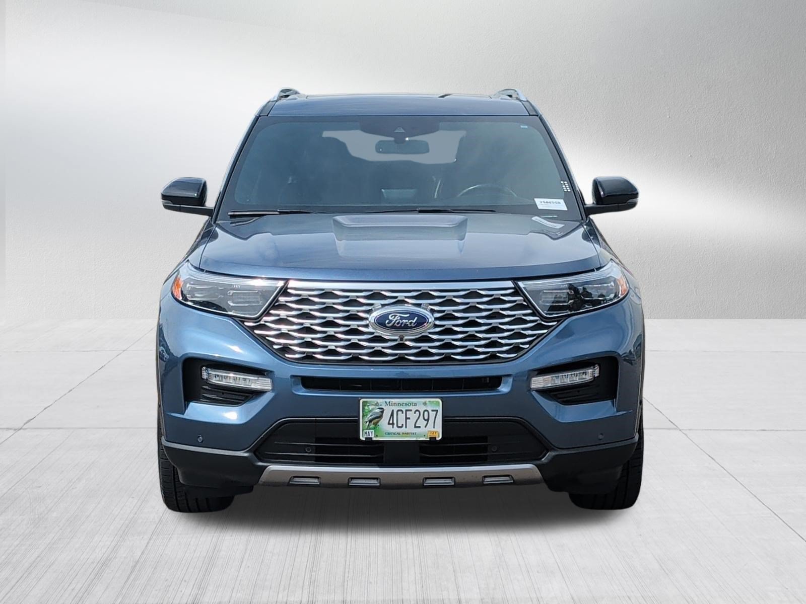 Certified 2020 Ford Explorer Platinum w/ Premium Technology Package AWD/4WD image 2