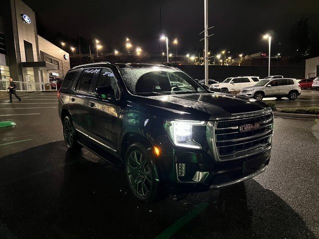 Used 2023 GMC Yukon SLT w/ SLT Luxury Package image 7
