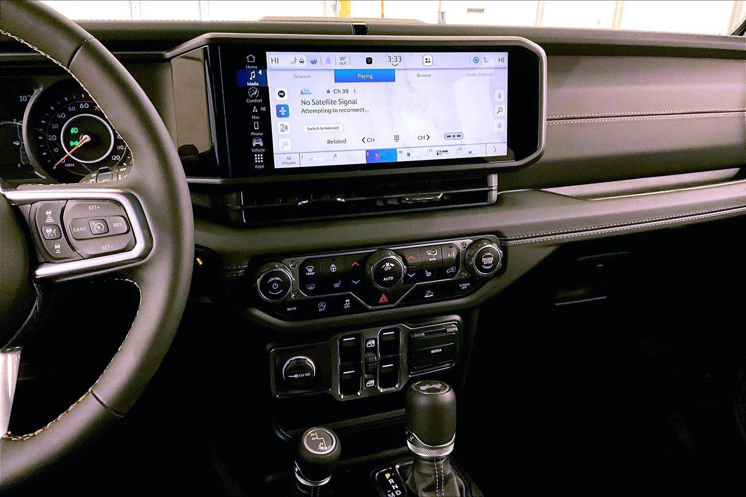 Used 2024 Jeep Wrangler Sahara w/ Technology Group image 6