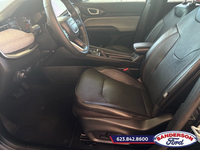 Used 2023 Jeep Compass Latitude AWD/4WD image 14