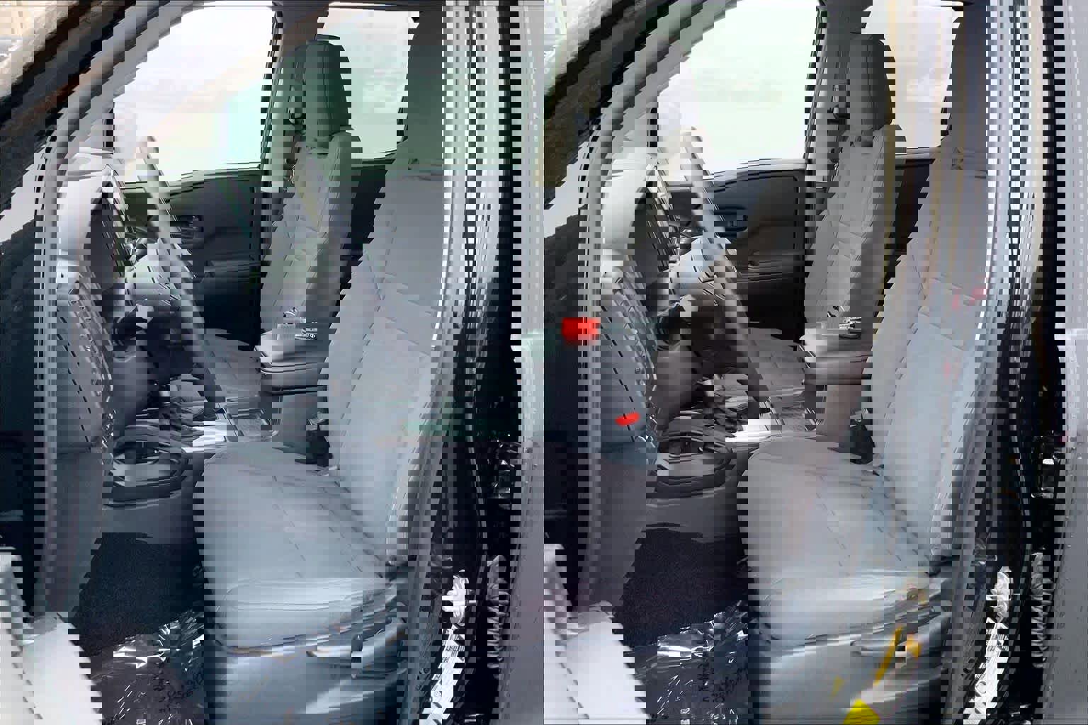 Used 2022 Nissan Frontier S w/ Technology Package image 8