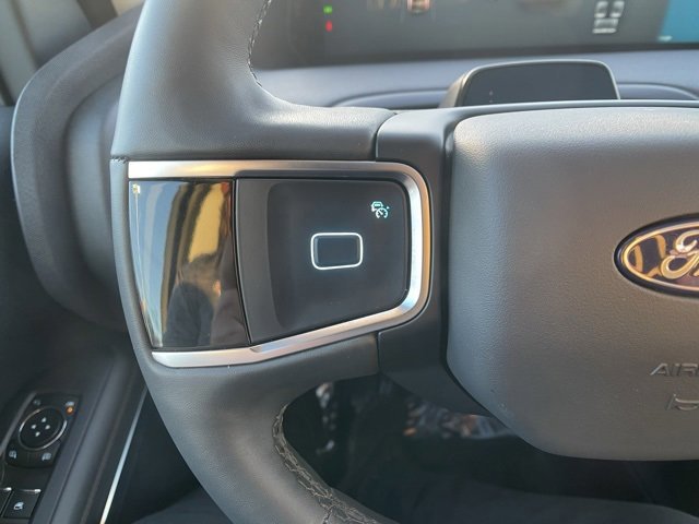 Certified 2025 Ford Expedition Active image 18