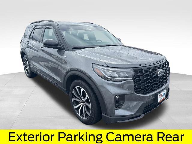 Certified 2025 Ford Explorer ST-Line image 8