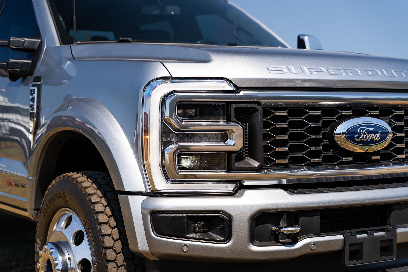Certified 2024 Ford F450 Platinum w/ FX4 Off-Road Package AWD/4WD image 10