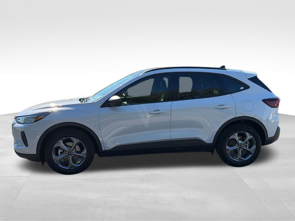Certified 2025 Ford Escape ST-Line w/ Equipment Group 301A FWD image 8