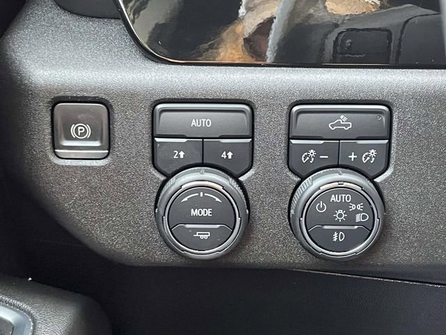 Used 2022 Chevrolet Silverado 1500 RST image 17