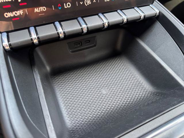 Used 2026 GMC Terrain Elevation w/ Elevation Premium Package FWD image 21